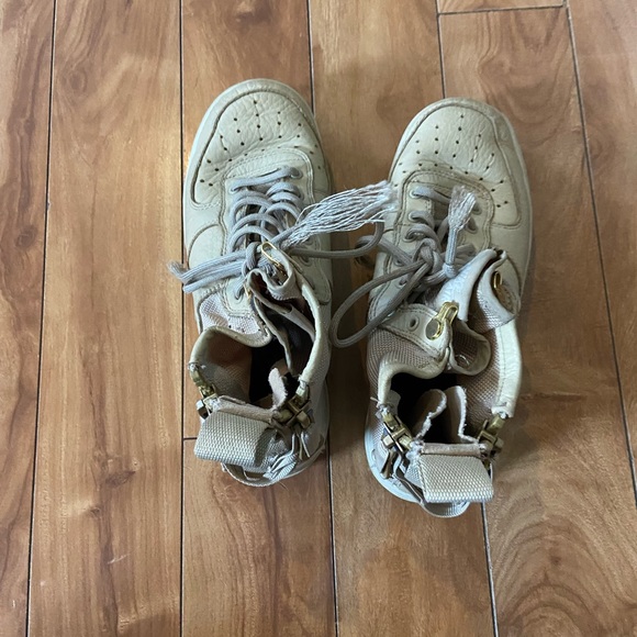 Nike Youth Kids Size 4Y SF Air Force 1 Mid Mushroom Sneakers AJ0424-200 - Picture 7 of 8